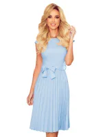 LILA - Svetlo modré dámske plisované šaty s krátkymi rukávmi 311-8