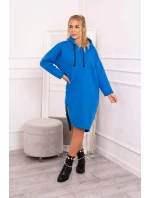 Šaty s kapucňou a bočným rázporkom nevädzovo modrej Šaty s kapucňou a bočným rázporkom nevädzovo modrej