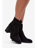 Botki Damskie Z Naturalnego Zamszu Na Słupku Ocieplane D&A CR52-718 Czarne