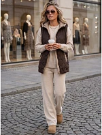 Dlhá prešívaná dámska vesta s kapucňou, hnedá, FashionStreet TY5921 Dlhá prešívaná dámska vesta s kapucňou, hnedá, FashionStreet TY5921