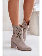 Zamszowe Ażurowe Botki Na Słupku Lewski 3629 Cappucino