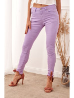 Dámske džínsové nohavice v levanduľovej farbe