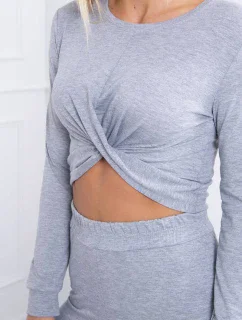 Súprava s riasením na blúzke šedej farby