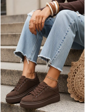 Hnedé dámske tenisky na hrubej podrážke basic semiš FashionStreet ZY1372