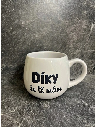 Hrnček „Ďakujem, že ťa mám“ – biely keramický hrnček 300 ml Hrnček „Ďakujem, že ťa mám“ – biely keramický hrnček 300 ml