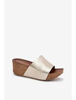 Model topánok na klinoch 228383 Krok v štýle