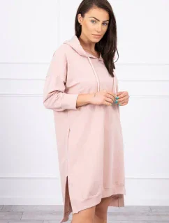 Šaty s kapucňou a dlhším chrbtom tmavo púdrovo ružové