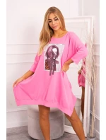 Šaty s potlačou a rozšírenou spodnou časťou ružovej