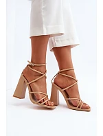 Sandále na podpätku model 193935 Vykročte štýlovo