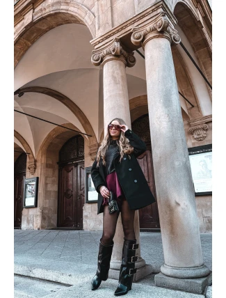 Dámské kozačky na platformě s ohnutým horním lemem a stříbrnými přezkami Černé Sarisse