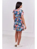 Kvetinové šaty s výstrihom do V čiernej