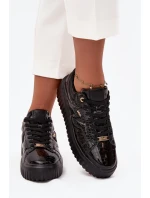 Lakierowane Sneakersy Damskie Na Platformie Lee Cooper LCJ-25-09-3870 Czarne