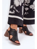 Sandále na podpätku model 211365 Vykročte štýlovo