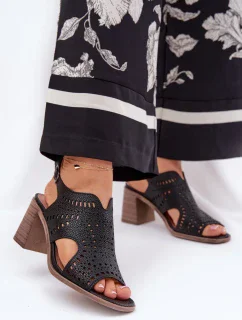 Sandále na podpätku model 211365 Vykročte štýlovo