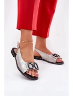 Płaskie Sandały Z Ozdobą Eko Skórzane Srebrne Lilria