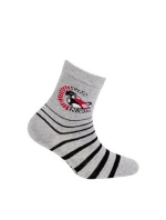 Chlapčenské vzorované ponožky Wola U24.P01;W24.P01 21-26 Chlapčenské vzorované ponožky Wola U24.P01;W24.P01 21-26