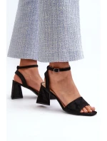 Sandały Damskie Na Obcasie Z Eko Zamszu Vinceza 17328 Czarne