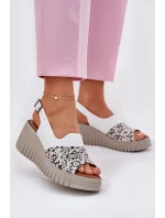 Sandały Damskie Z Naturalnej Skóry Na Koturnie Artiker 56C0958 Białe