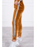 Velúrová súprava s nápisom Queen camel