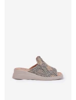 Klapki Damskie Na Koturnie Z Zamkiem Zwierzęcy Wzór Beżowe Irriva