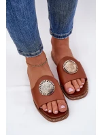 Eko Skórzane Klapki Na Płaskim Obcasie Z Ozdoba Camel Tatereia