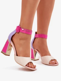 Sandále na podpätku model 213932 Krok vo veľkom štýle