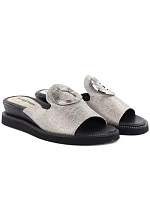 Dámske žabky na nízkom podpätku v striebornej farbe M.Daszynski MR2267-7 Dámske žabky na nízkom podpätku v striebornej farbe M.Daszynski MR2267-7