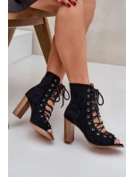 Sandały Na Słupku Z Cholewką I Sznurowaniem Czarne Ivelseki