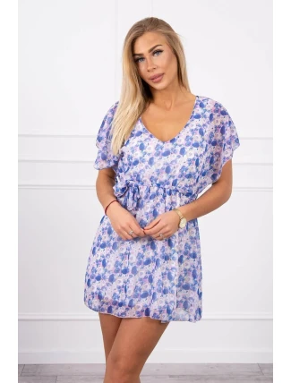 Kvetinové šaty s viazaním v páse vo fialovej farbe Kvetinové šaty s viazaním v páse vo fialovej farbe