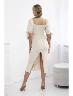 Šaty so zaväzovacími rukávmi béžové