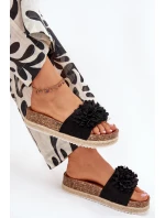 Klapki Damskie Na Platformie Z Ozdobnymi Kwiatkami Czarne Tessara