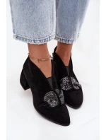 Skórzane Zamszowe Botki Damskie Na Obcasie Z Ozdobą D&A MR52-182 Czarne