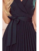 WENDY - Dámske plisované šaty vo fľaškovo zelenej farbe s preloženým obálkovým výstrihom 385-3