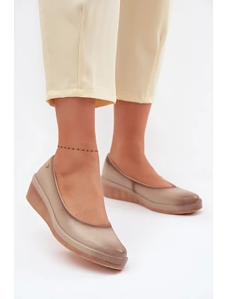 Kožené dámske topánky na platforme Vinceza Beige Kožené dámske topánky na platforme Vinceza Beige