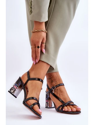 Lakierowane Sandałki Na Ozdobnym Słupku D&A CR-232 Czarne