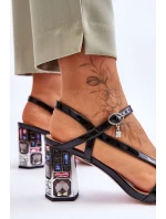 Lakierowane Sandałki Na Ozdobnym Słupku D&A CR-232 Czarne