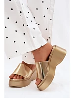 Dámské sandály na platformě zlaté Virelia