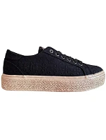 Dámske topánky W LCW-24-44-2424LA čierne – Lee Cooper