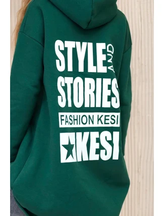 Zateplená mikina s dlhým chrbtom a kapucňou tmavo zelená Zateplená mikina s dlhým chrbtom a kapucňou tmavo zelená