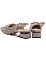 Dámske lakované sandále béžovej farby Artiker 56C1996