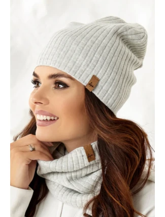 DÁMSKA ČIAPKA 42-643