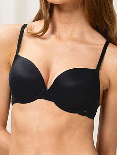 Model Push-up 229862 od značky Triumph