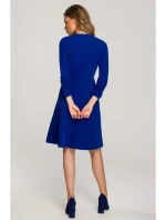 S325 Priliehavé šaty s viazaným výstrihom - kráľovsky modré S325 Priliehavé šaty s viazaným výstrihom - kráľovsky modré