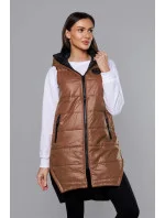 Vesta v karamelovej farbe s geometrickou spodnou časťou (B0122-22) Vesta v karamelovej farbe s geometrickou spodnou časťou (B0122-22)