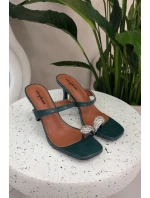 Dámské lodičky na podpatku s ozdobným detailem tmavě zelené Lorissa