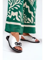 Sandały Na Płaskim Obcasie Z Ozdobą Eko Skóra Srebrne Tillireta