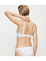 Triumph - Lovely Micro Push-up: Tvarovací komfort s čipkovaným lemovaním Triumph Triumph - Lovely Micro Push-up: Tvarovací komfort s čipkovaným lemovaním Triumph