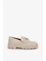 Dámske lakované mokasíny s ozdobným špendlíkom "Miś" Wulinea - béžové
