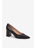 Dámske lodičky na podpätku so špicatou špičkou Ryvessa - čierne Dámske lodičky na podpätku so špicatou špičkou Ryvessa - čierne