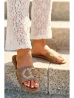 Papuče model 198615 Krok vo veľkom štýle Papuče model 198615 Krok vo veľkom štýle